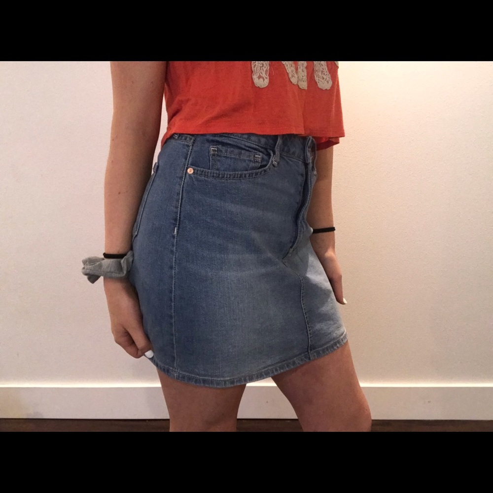 Light wash denim jeans